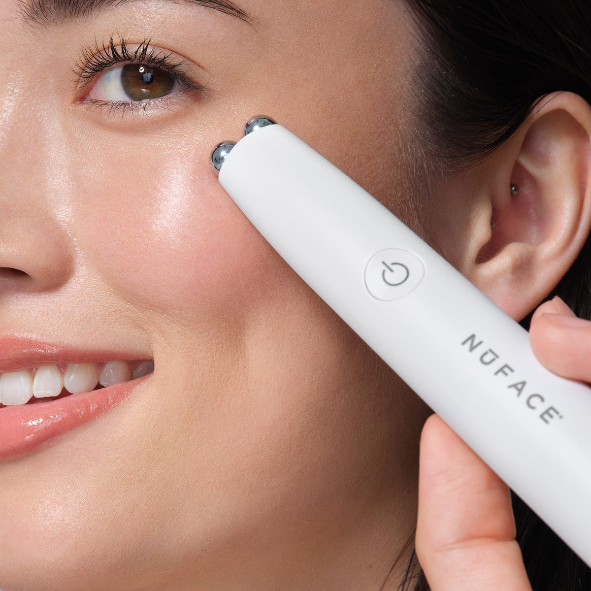 Sculpted For The Season - Ultimate Facial Device Kit